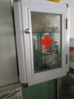 mau-tu-thuoc-tay-y-te-nho-gia-dinh