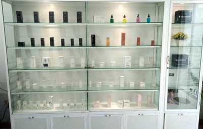 Tủ kiếng bán hàng