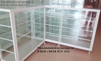 tu-nhom-kinh-ban-hang-dep-tien-cuong