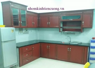 tu-bep-nhom-kinh-tien-cuong-tphcm