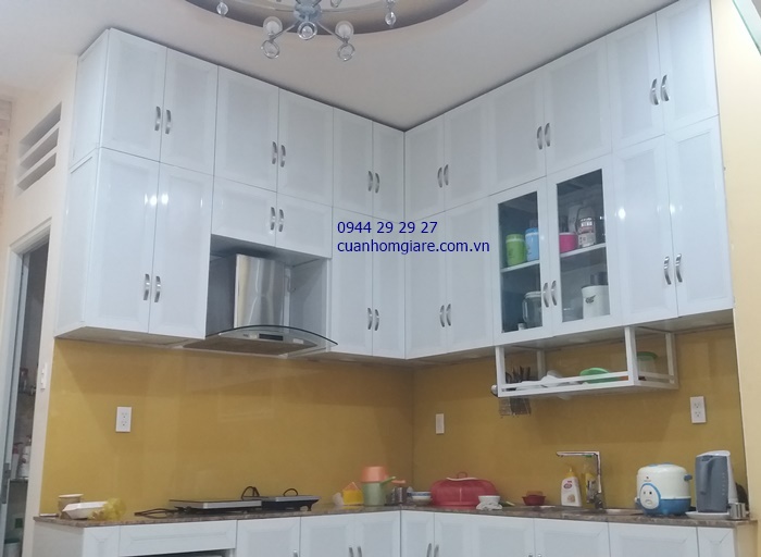 Tủ bếp nhôm kính Tân Bình 1