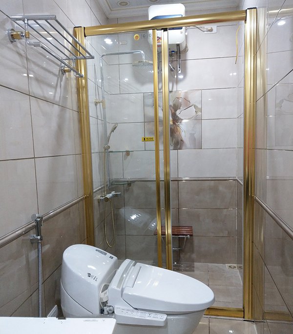 Vách ngăn phòng tắm kính cường lực 5