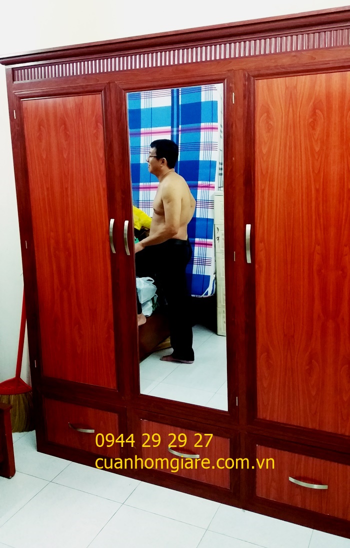 tu quan ao nhom kinh TPHCM