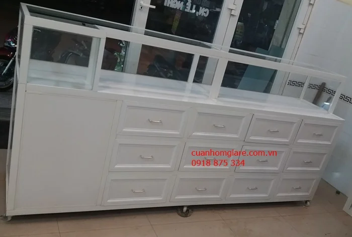 Đóng tủ thuốc tây 3