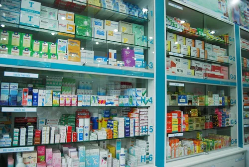 Tủ kính thuốc tây 3