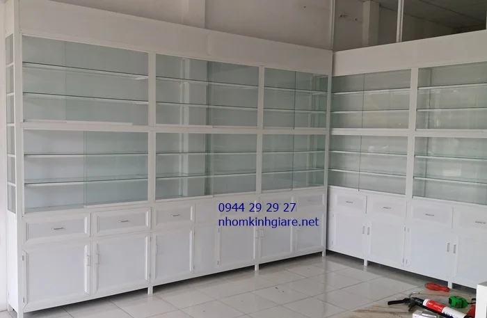 Mẫu tủ thuốc tây đẹp 3