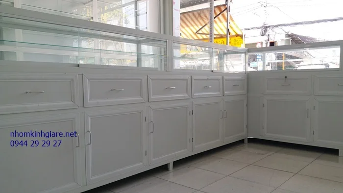 Thiết kế tủ quầy thuốc tây 1