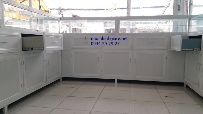 Các mẫu tủ thuốc tây 1