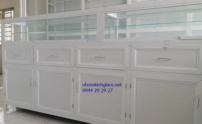 Tủ nhôm kính thuốc tây 2