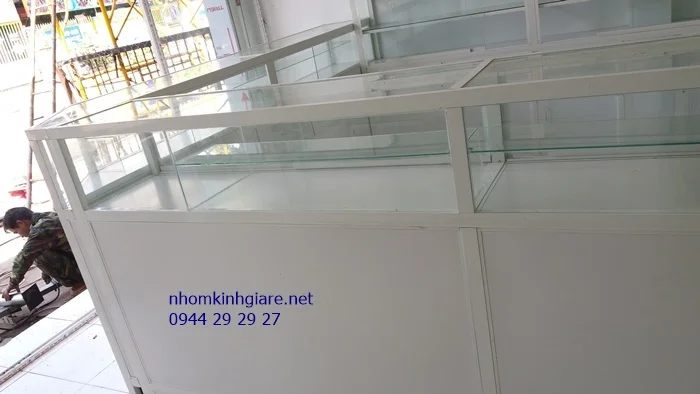 Tủ quầy bán hàng nhôm kính 