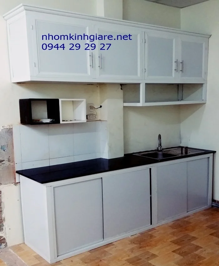 Tủ bếp nhôm kính màu trắng 1
