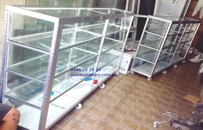 Tủ nhôm kính bán hàng giá rẻ 2