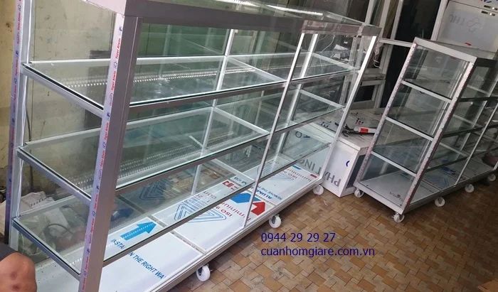 Mua tủ kính bán hàng 1