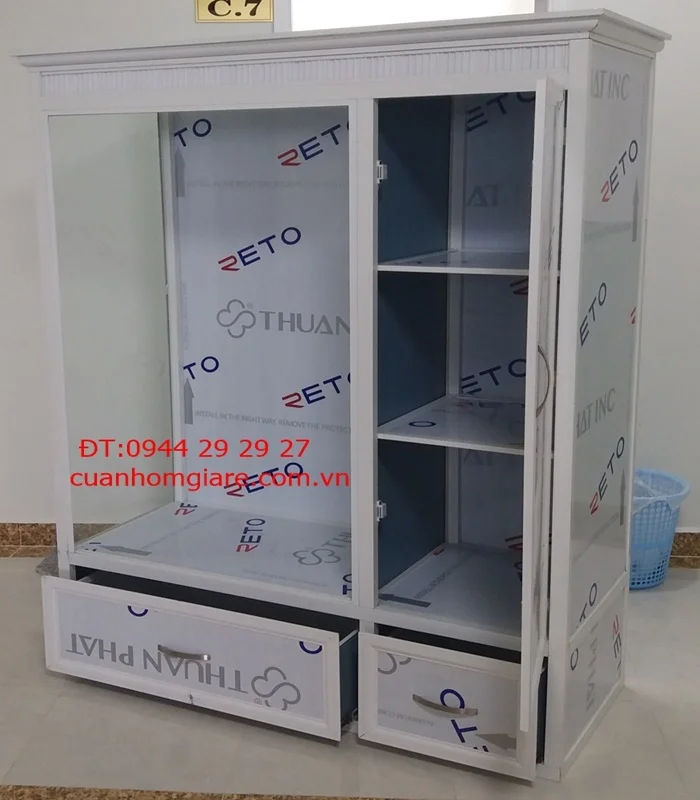 Mẫu tủ quần áo bằng nhôm kính 1