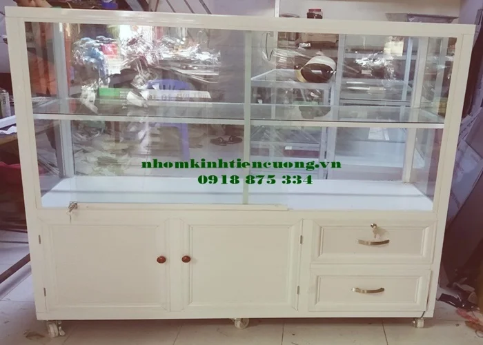 Giá tủ nhôm kính bán hàng 2