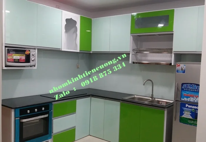 Tủ bếp nhôm kính hcm 2