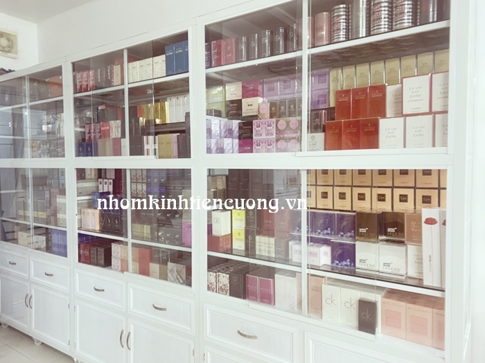 Mua tủ kính bán hàng 3