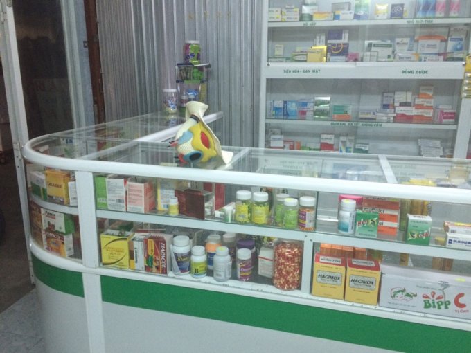 Tủ nhà thuốc tây 1