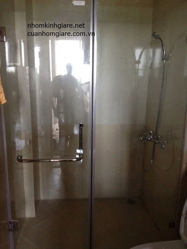 Vách kính nhà tắm 5