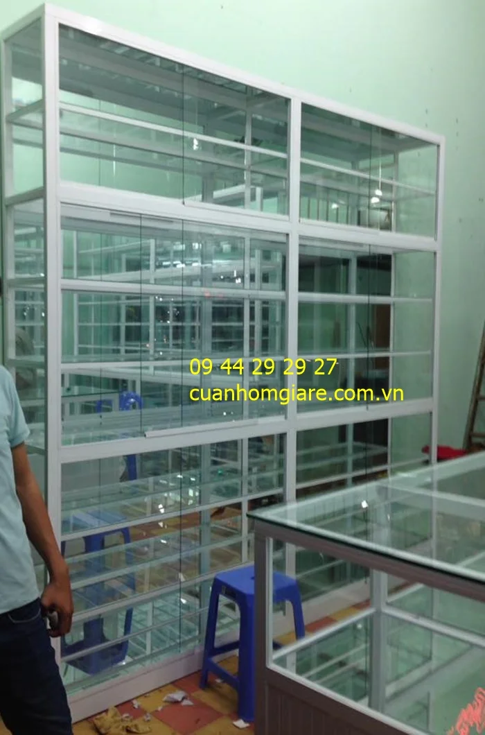 tu-nhom-kinh-ban-hang-5.jpg