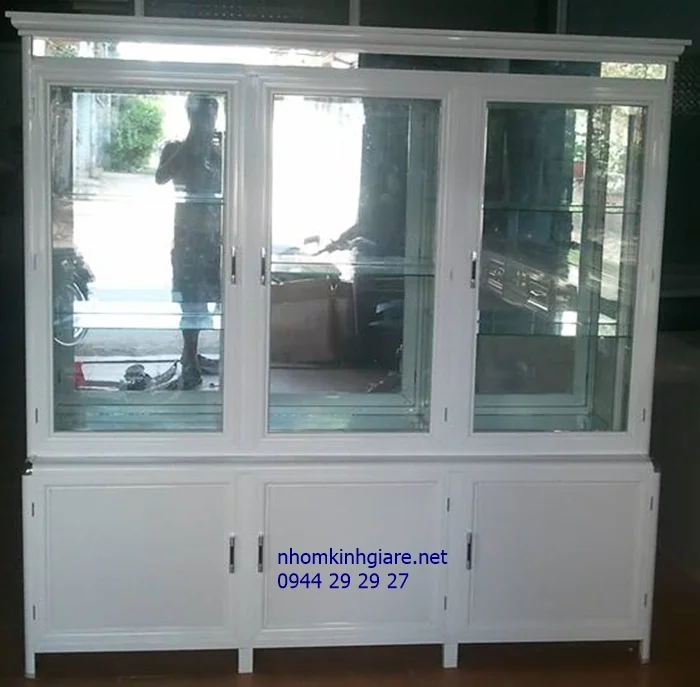 Tủ kính trưng bày 11