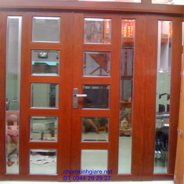 Cửa nhôm kính cường lực 4
