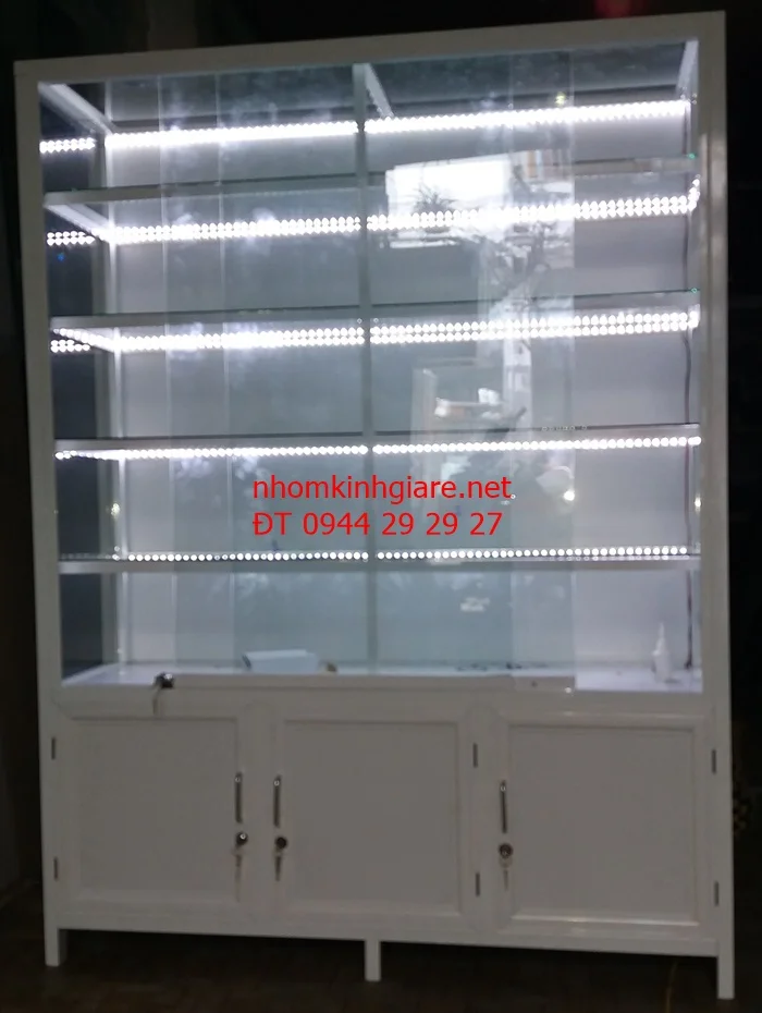 Tủ kính trưng bày 10