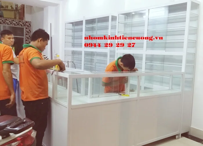 Tủ thuốc tây nhôm kính 7
