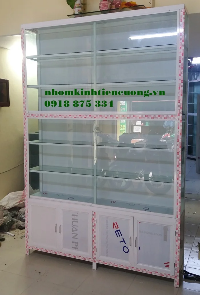 Tủ kính trưng bày 14