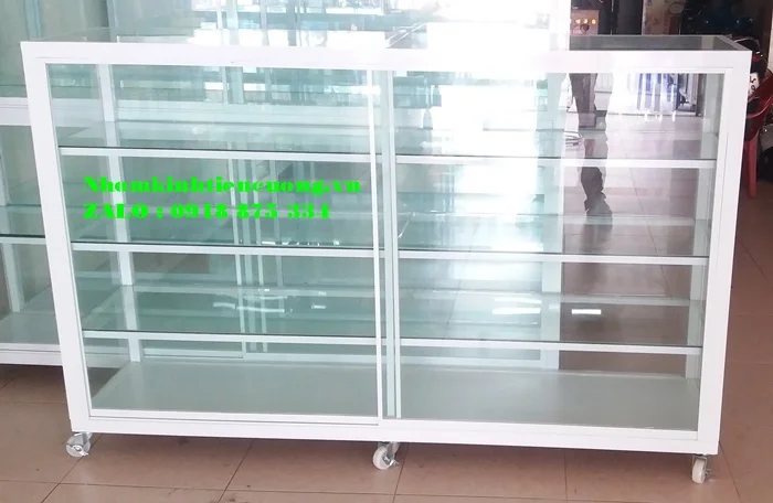 Tủ kệ trưng bày 2