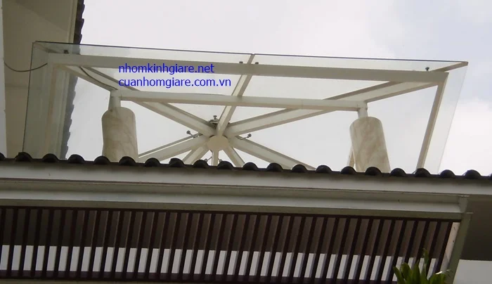 Mái kính giếng trời 1