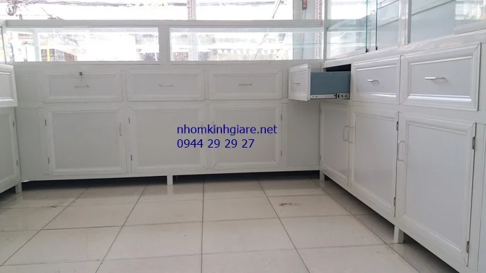 Tủ thuốc tây nhôm kính 2