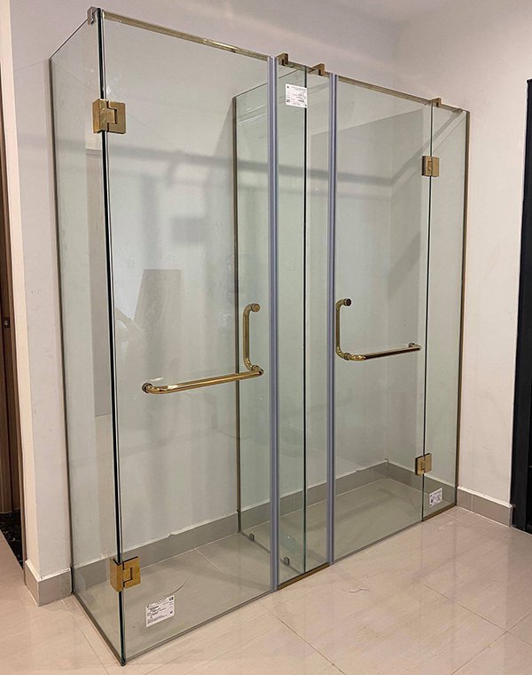 Phòng tắm kính cường lực