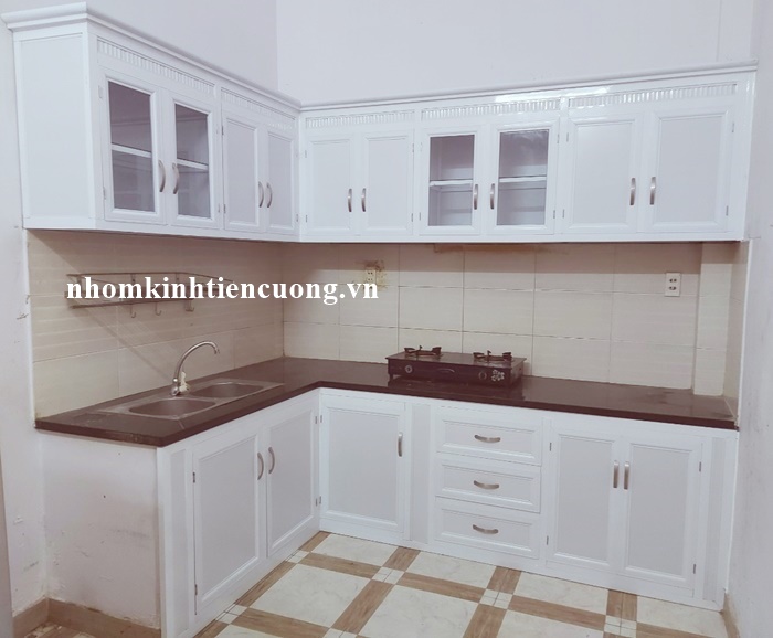 Tủ bếp nhôm kính 1