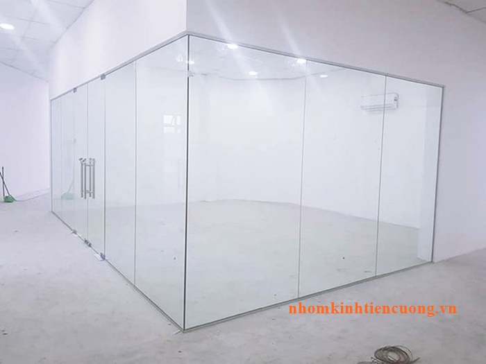 Vách kính khung nhôm báo giá thi công 7