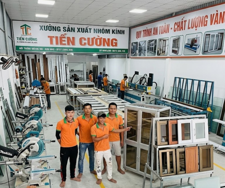 Tuyển dụng thợ nhôm kính tại xưởng sản xuất